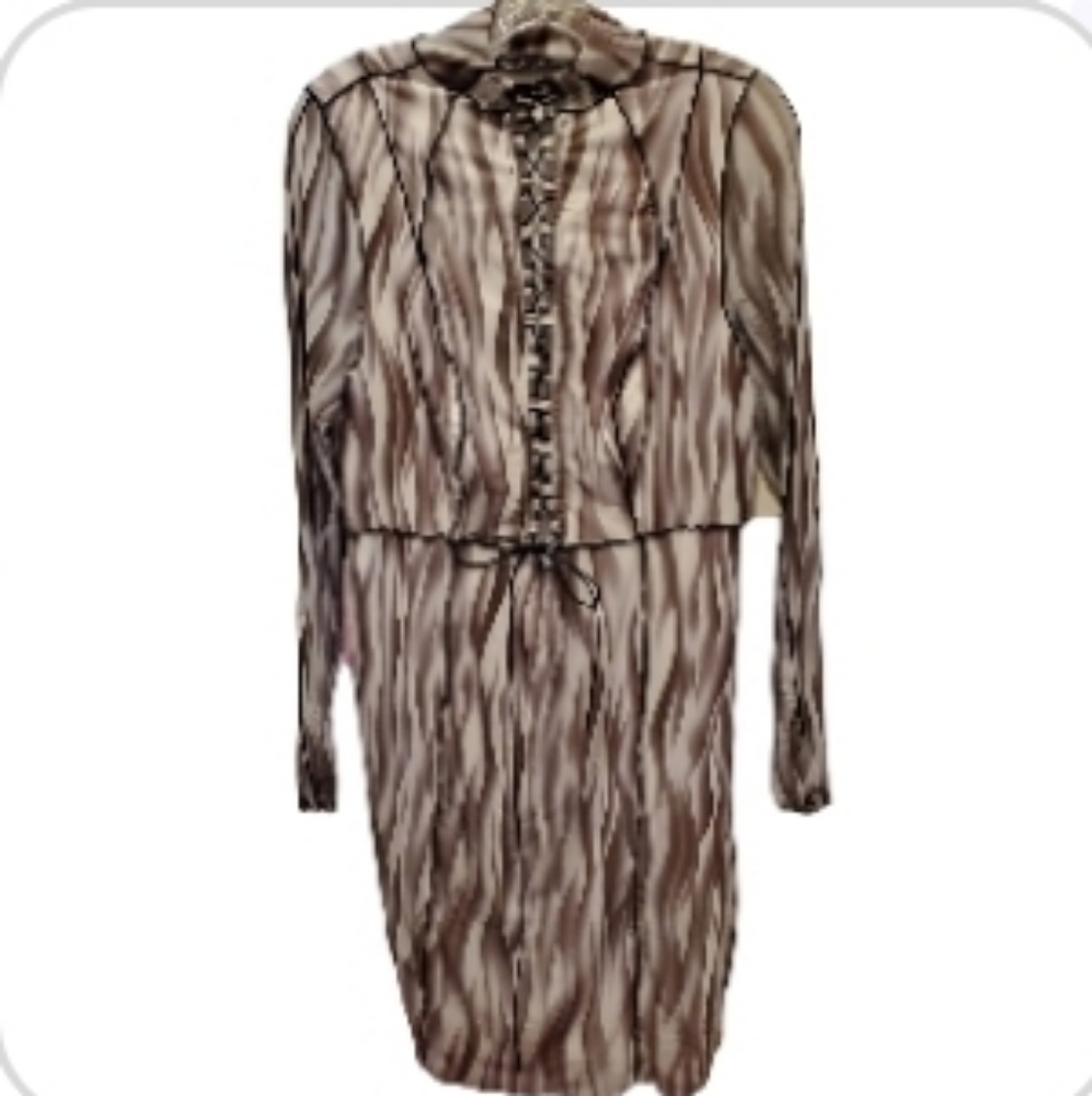 Fashion to Figure Rayna Lace-up Body-con Dress - Picture 2 of 15